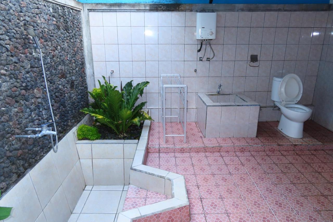 Pondok Lembah Dukuh Homestay 까랑아섬 외부 사진