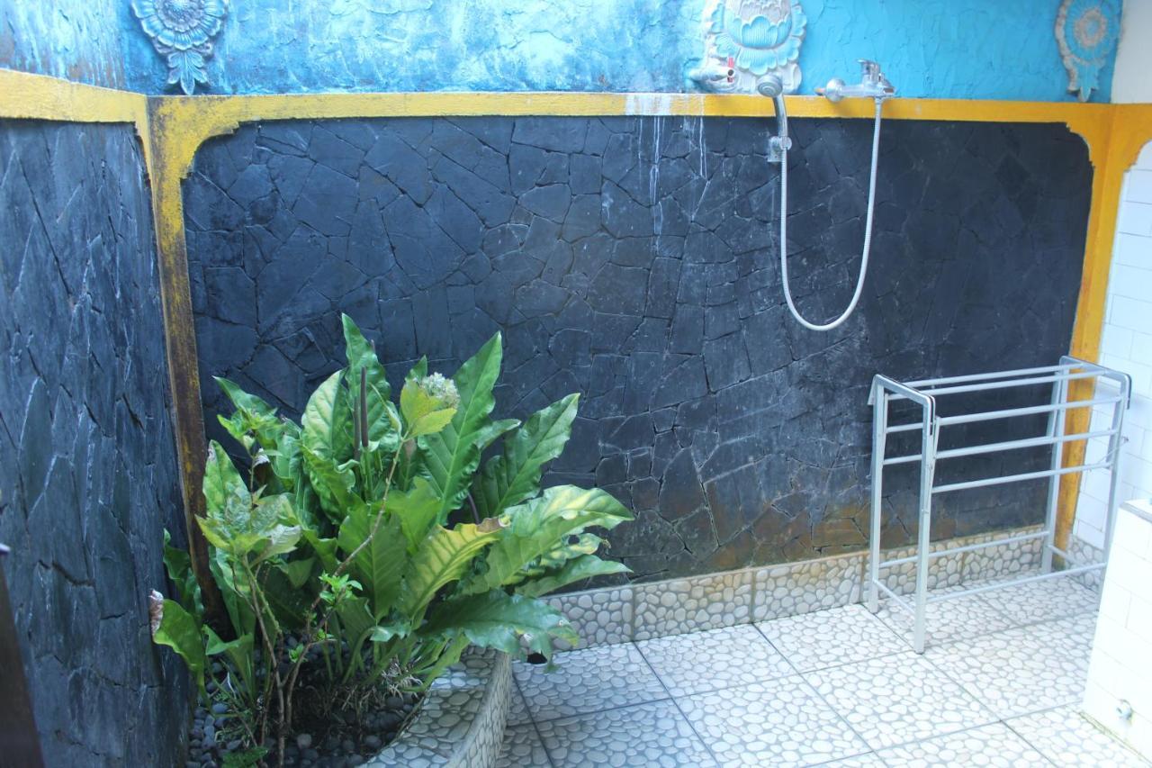 Pondok Lembah Dukuh Homestay 까랑아섬 외부 사진